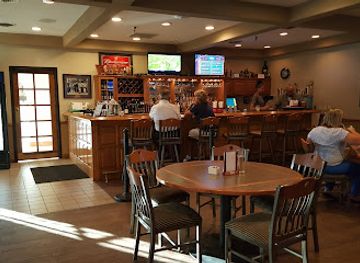 indiana/terre-haute/restaurant/dawgleg-at-idle-creek