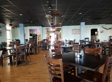 The Lighthouse Restaurant and Dockbar
