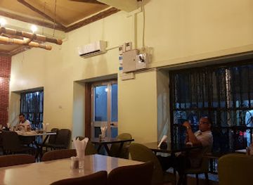 tanzania/dar-es-salaam/restaurant/mast-veg-restaurant