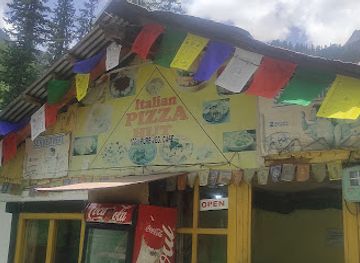 india/manali/solang-valley/restaurant/italian-pizza-hut