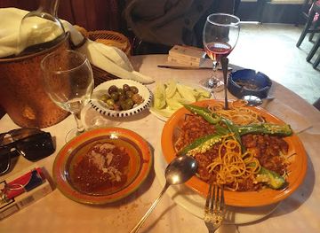 tunisia/the-tell/restaurant/la-petite-hutte