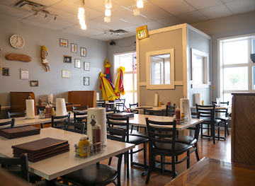 indiana/south-bend/restaurant/waka-dog-cafe