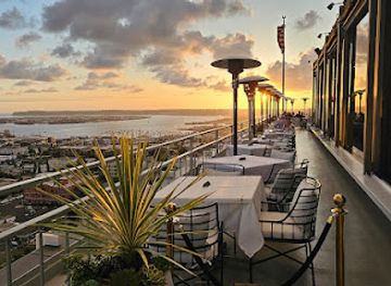 california/san-diego-beaches/restaurant/mister-a-s