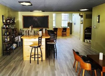 maine/augusta/restaurant/the-oak-table-bar