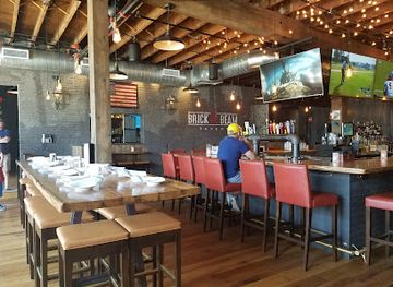 massachusetts/quincy/restaurant/brick-beam