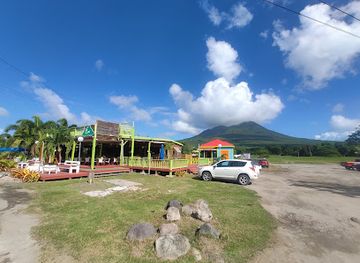 saint-kitts-and-nevis/botanical-gardens-of-nevis/restaurant/lime-beach-bar