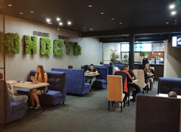 moldova/tiraspol/restaurant/youth