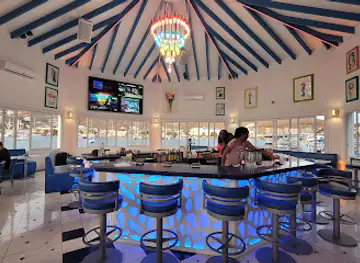 Topper's Restaurant & Bar