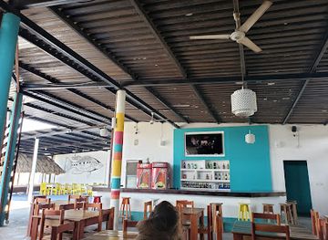 guatemala/flores/restaurant/restaurante-del-puerto