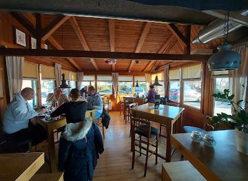 slovenia/savinja/restaurant/picerija-nekropolis