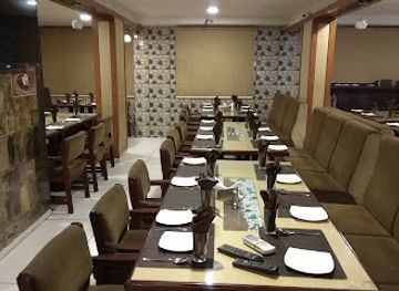 india/vadodara/restaurant/indian-spice-restaurants-banquet-hall-subhanpura