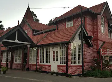 De Silva Food Center Nuwaraeliya.