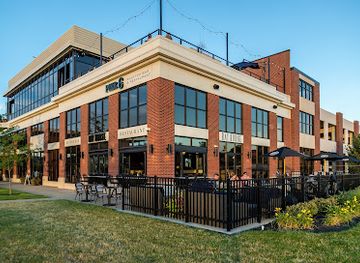 pennsylvania/erie/restaurant/pier-6-rooftop-bar-restaurant