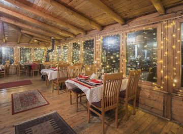 kosovo/peja-mountains/restaurant/restorant-hotel-guri-i-kuq