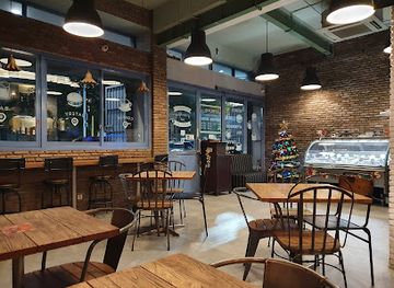 indonesia/makassar/restaurant/bistropolis