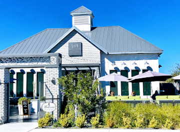 arizona/mesa/restaurant/board-batten