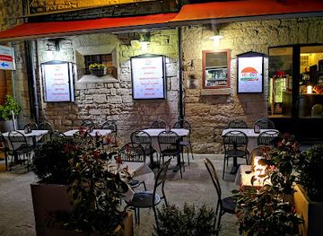 san-marino/monte-san-cristoforo/restaurant/in-or-out-food-bar-pizzeria-piadineria-hamburgeria-ristorante