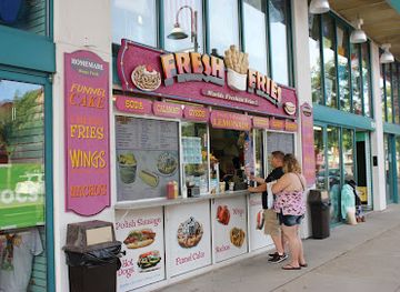 wisconsin/wisconsin-dells/restaurant/fresh-fries-worlds-freshest-fries