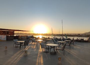 egypt/luxor/restaurant/kings-gate-cafe