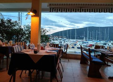 montenegro/herceg-novi/restaurant/konoba-skver