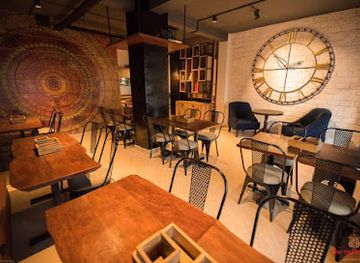 india/central-india/restaurant/the-melting-pot