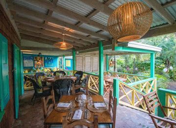 saint-kitts-and-nevis/saddle-hill/restaurant/bananas-restaurant