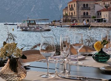 montenegro/perast/restaurant/riva-patisserie-brasserie