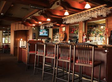 washington/kennewick/restaurant/the-crow-s-nest-at-clover-island-inn