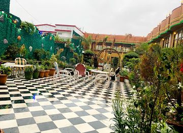Green Hut Pizza Restaurant