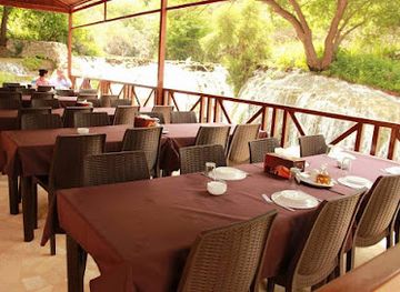 lebanon/akkar/restaurant/waterfalls-restaurant