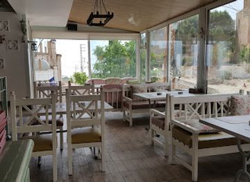 lebanon/kadisha-valley/restaurant/hanin-ehden