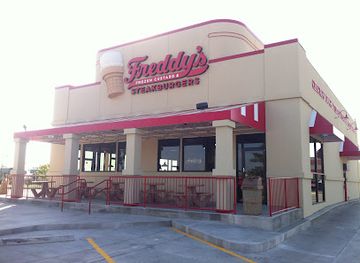 kansas/garden-city/restaurant/freddy-s-frozen-custard-steakburgers