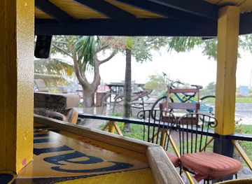 saint-kitts-and-nevis/cayon/restaurant/chimney-bar