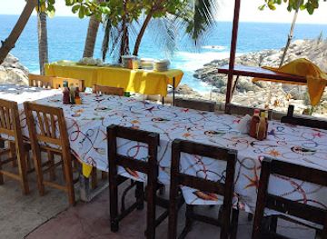 mexico/puerto-escondido/restaurant/la-escondida