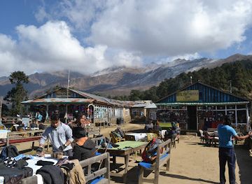 nepal/gosaikunda/restaurant/cholangpaati
