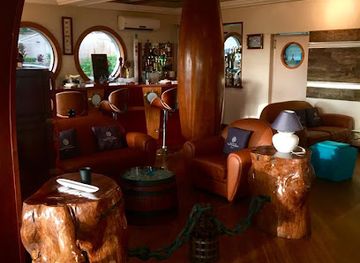 gabon/bitam/restaurant/le-phare-du-large