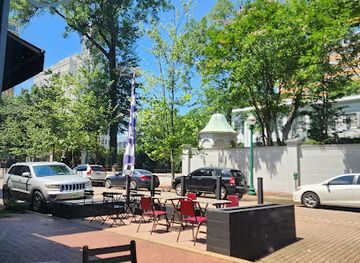 mississippi/jackson/downtown-jackson/restaurant/basil-s-downtown