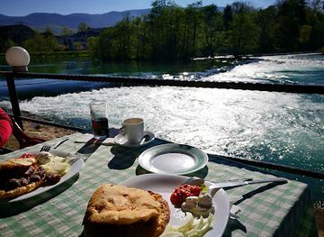 bosnia-and-herzegovina/bihac/restaurant/mujo-bejzin