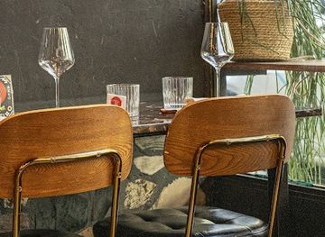 spain/madrid/restaurant/taberna-riscal