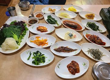 south-korea/gyeongju/restaurant/sigol-ssambap