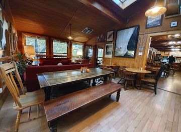 california/yosemite-village/restaurant/june-bug-cafe