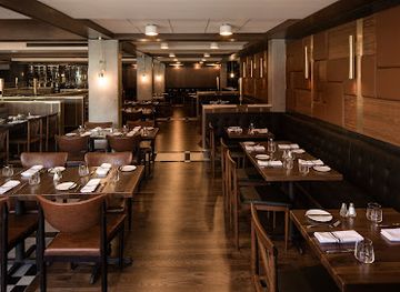 canada/montreal/old-montreal/restaurant/maggie-oakes