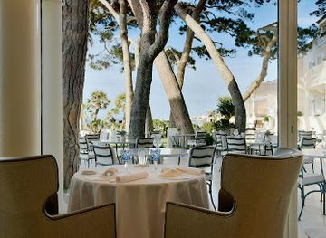 france/cote-d-azur/restaurant/la-vague-d-or