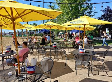 illinois/chain-o-lakes-state-park/restaurant/kc-s-cabin