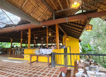 thailand/doi-inthanon/restaurant/inthanon-restaurant-chom-thong-chiang-mai