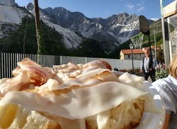 italy/lunigiana/restaurant/mafalda-lardo-di-colonnata-igp