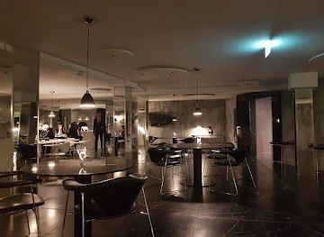 united-kingdom/down/restaurant/the-man-behind-the-curtain
