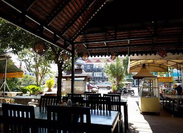 cambodia/siem-reap/charles-de-gaulle-boulevard/restaurant/pho-yong-restaurant