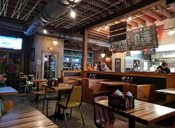 tennessee/knoxville/restaurant/sweet-p-s-barbecue-and-downtown-dive