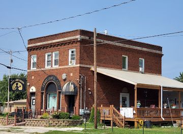 ohio/maumee-bay-state-park/restaurant/the-crazy-lady-saloon